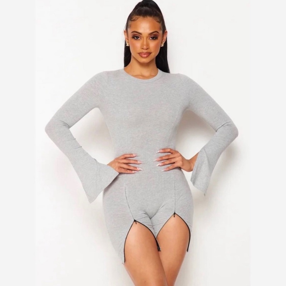 Grey ribbed long-sleeve romper